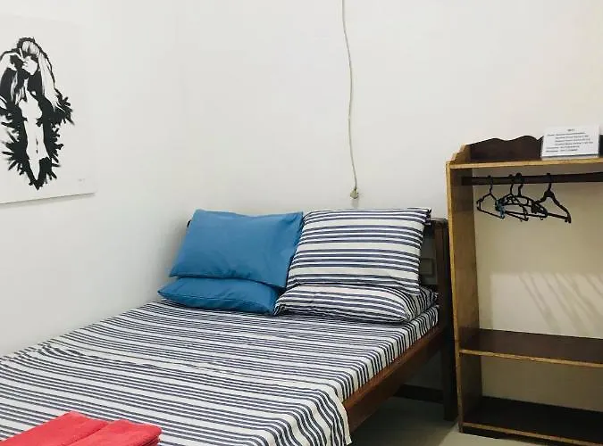 Queen\'S Room Rental 3