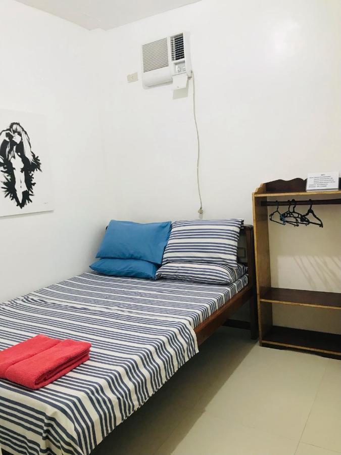 Apartment Queen's 3 *